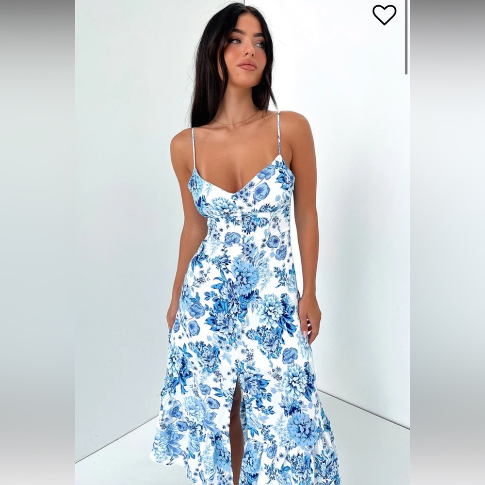 Brand new dress only worn once for a try on video 🩵